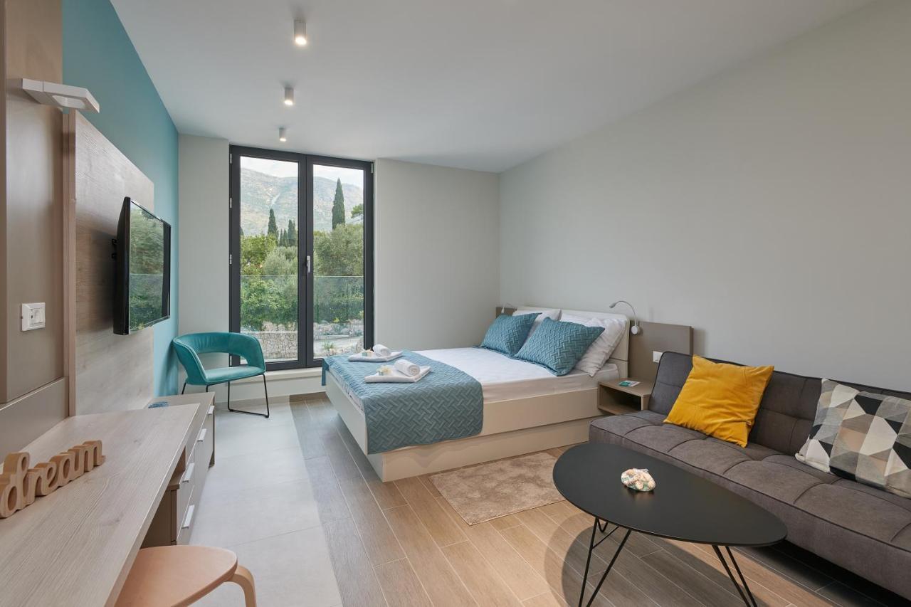 Tiffany Apartments 챠브타트 외부 사진
